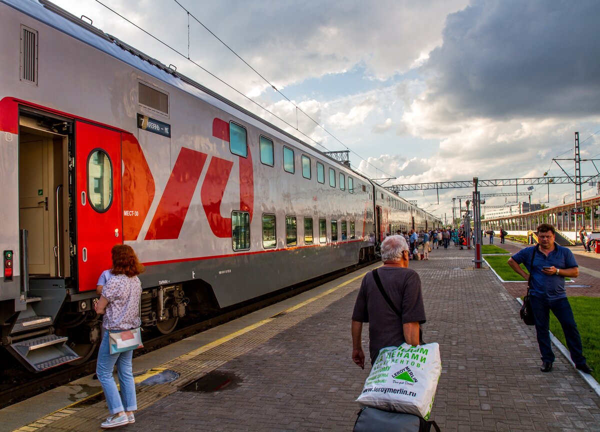 Поезд «двухэтажный состав» 024м Москва — Казань