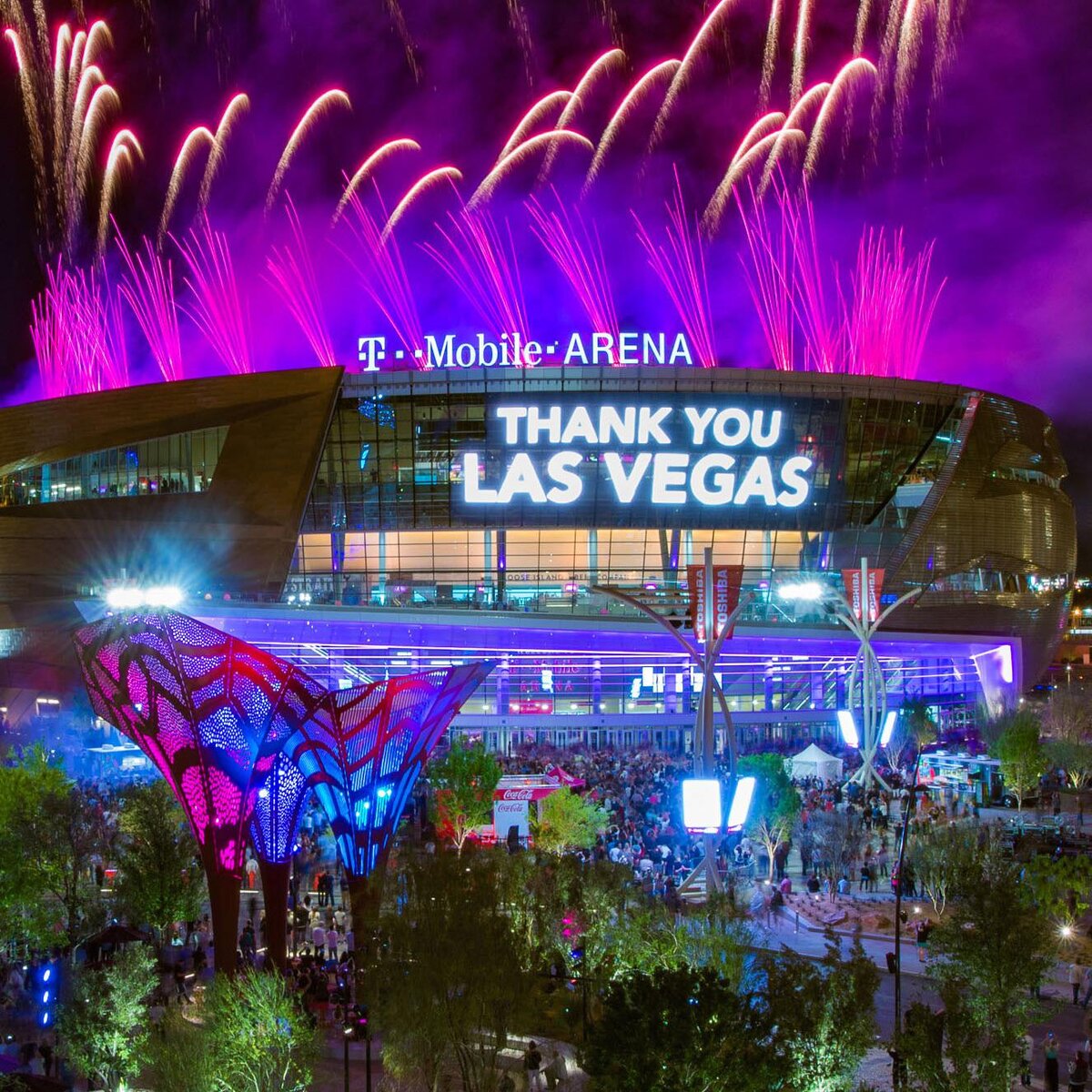 "Ти-Мобайл Арена"