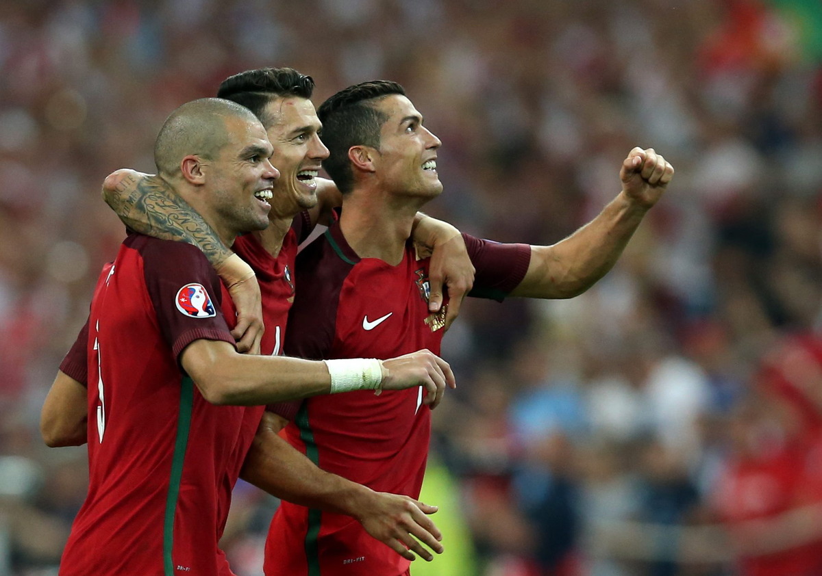     Сборная Португалии достойно выступила на прошедшем Чемпионате Мира, но вылетела еще на стадии 1/8 финала.