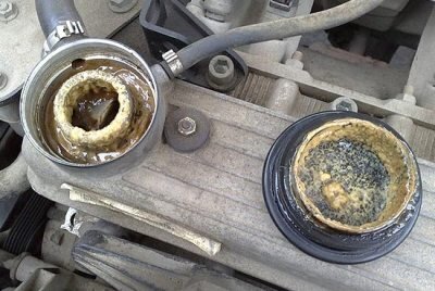 Почему пенится масло в двигателе