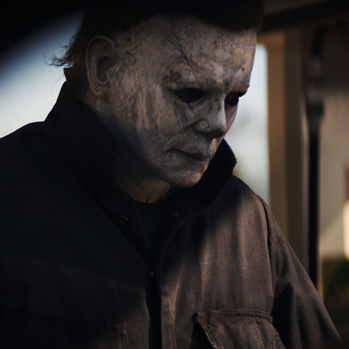 Джеймс Джуд Кортни в маске Майкла Майерса