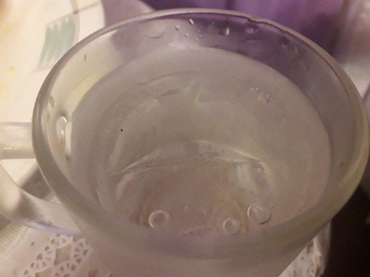 Замороженная вода для питья. Вода из под крана и Родниковая. Как сделать талую воду в домашних условиях для питья.