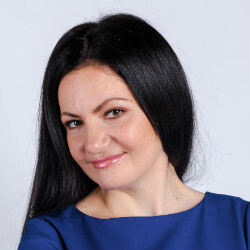 Евгения Посухова, педагогический дизайнер, руководитель отдела контента Skyeng, автор телеграм-канала LX notes 