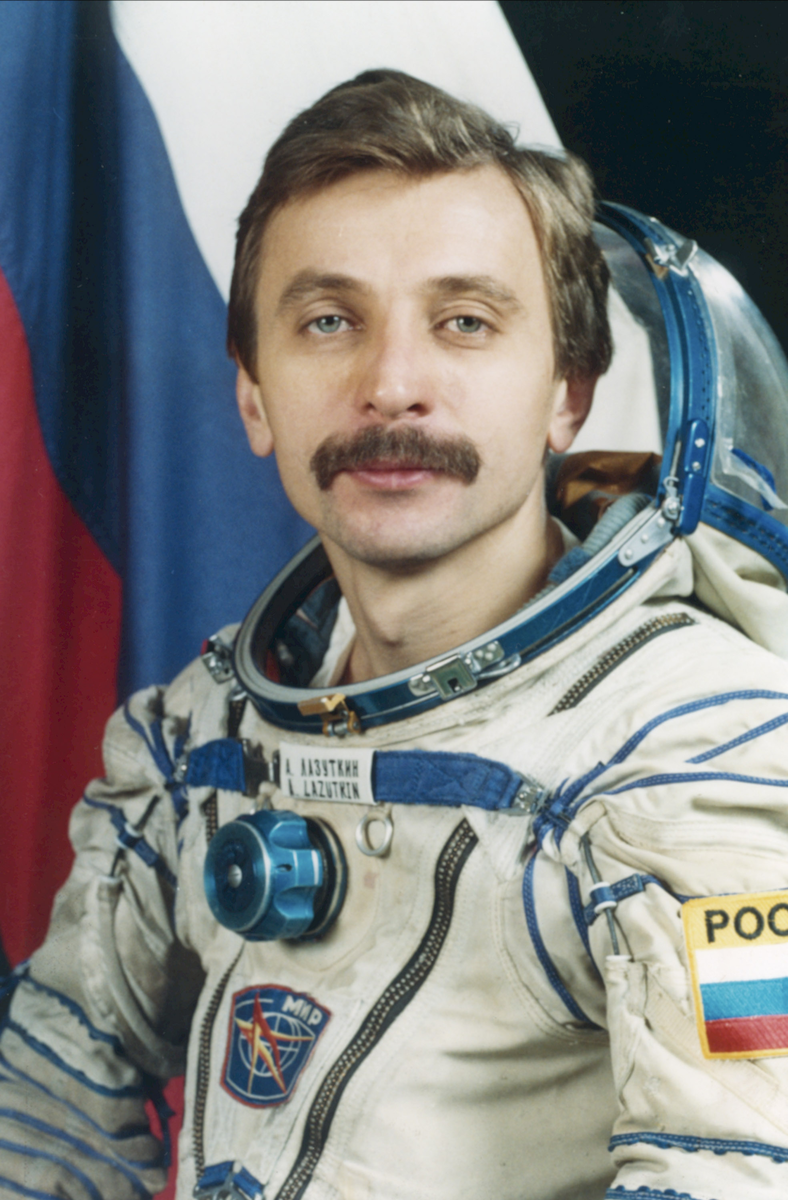 Александр Лазуткин