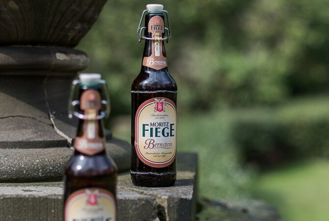 Бутылка пива в Германии. Потёртая. А всё потому, что не первый раз уже служит.