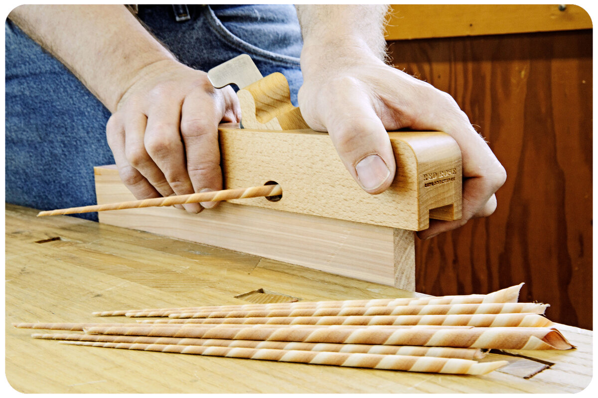 Фото: https://redrosereproductions.com