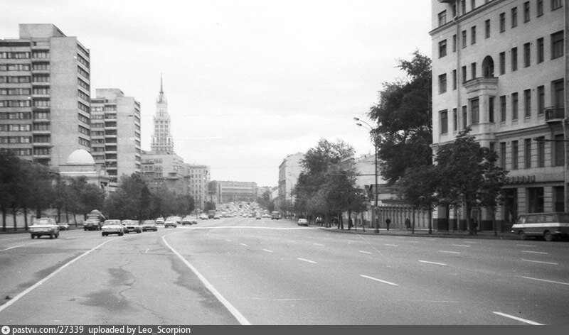 Садовая спасская. Садовая Спасская 60е. Старая Москва Садовая-Спасская улица. Садовая Спасская Старая улица. Большая Спасская старые фото.