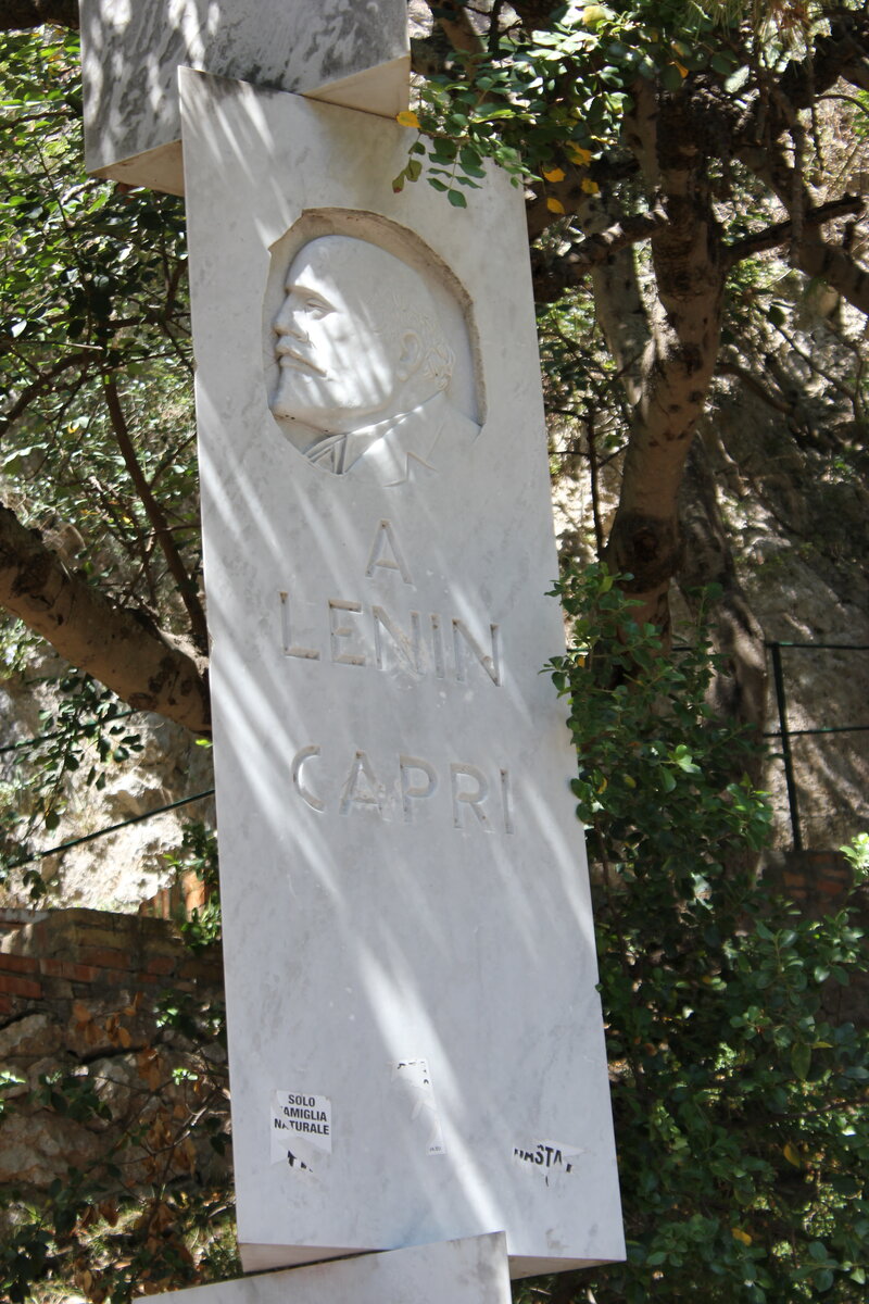 Остров Капри. Джакомо Манцу. Памятник В.И. Ленину.