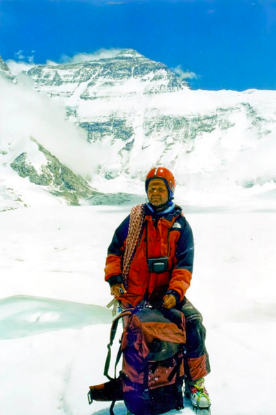 «Я хочу быть достойной тебя»: дочь поздравляет погибшего отца-альпиниста