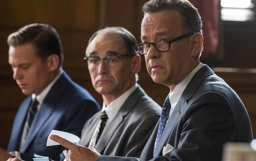 Суд над шпионом из СССР (Рудольфа Абеля-Марк Райлэндс) - его защищает адвокат из США Ждеймс Донован (Том Хэнкс)