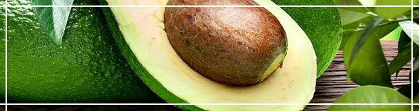 Внутри находится большая косточка.