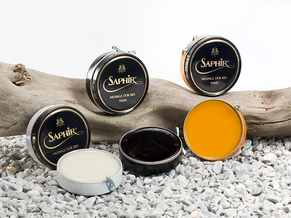 На фото гуталин для полировки обуви Saphir Pate de luxe, 50 мл.