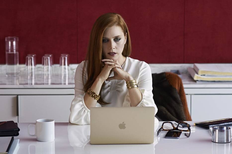 кадр из фильма "Под покровом ночи"