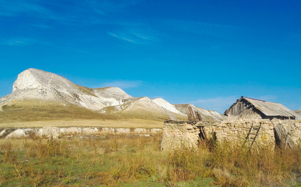Белая гора и хижина отшельника
