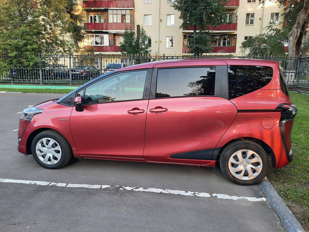 Toyota Sienta. Источник иллюстрации - auto.ru