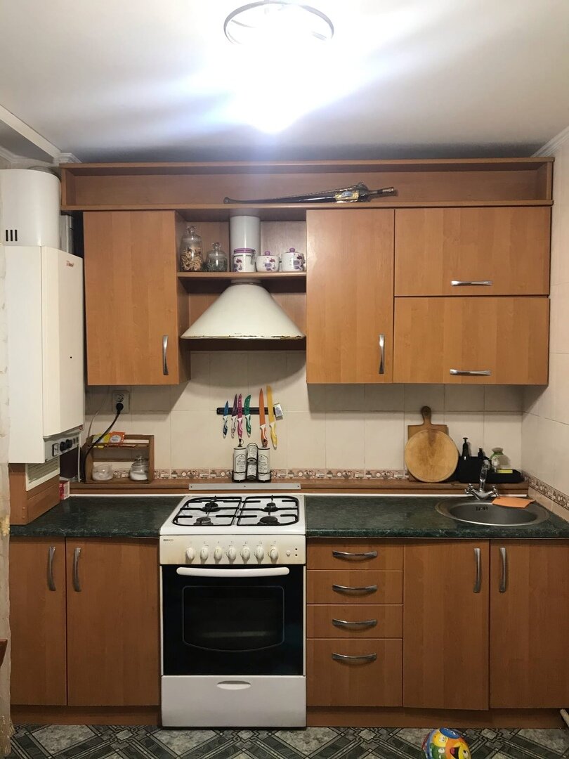 Угловые кухни с котлом на стене (56 фото)