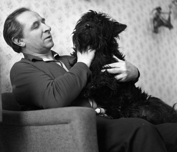 Актера Евгения Лебедева баловнем судьбы точно не назовешь. Через что он прошел, даже представить страшно. Но он не сломался, а стал Великим русским Артистом.-9