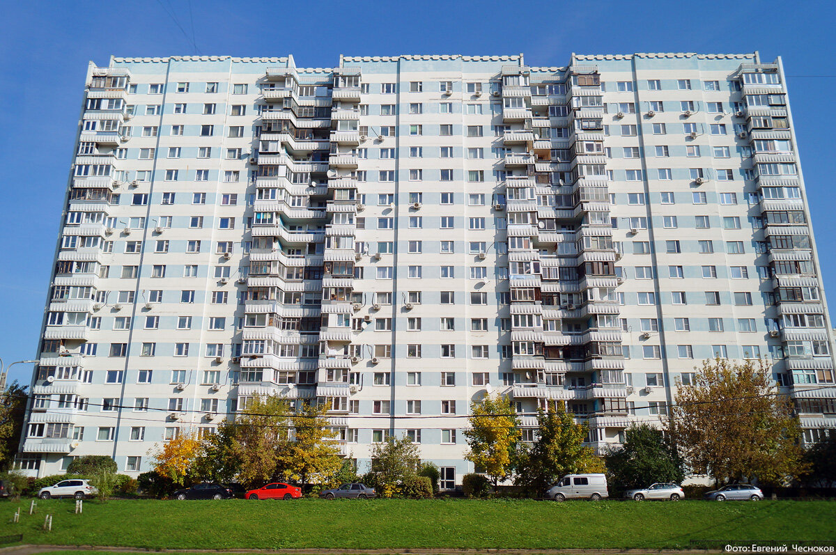 Олимпийцев в Париже накормят цесарками и багетами, но вина не дадут