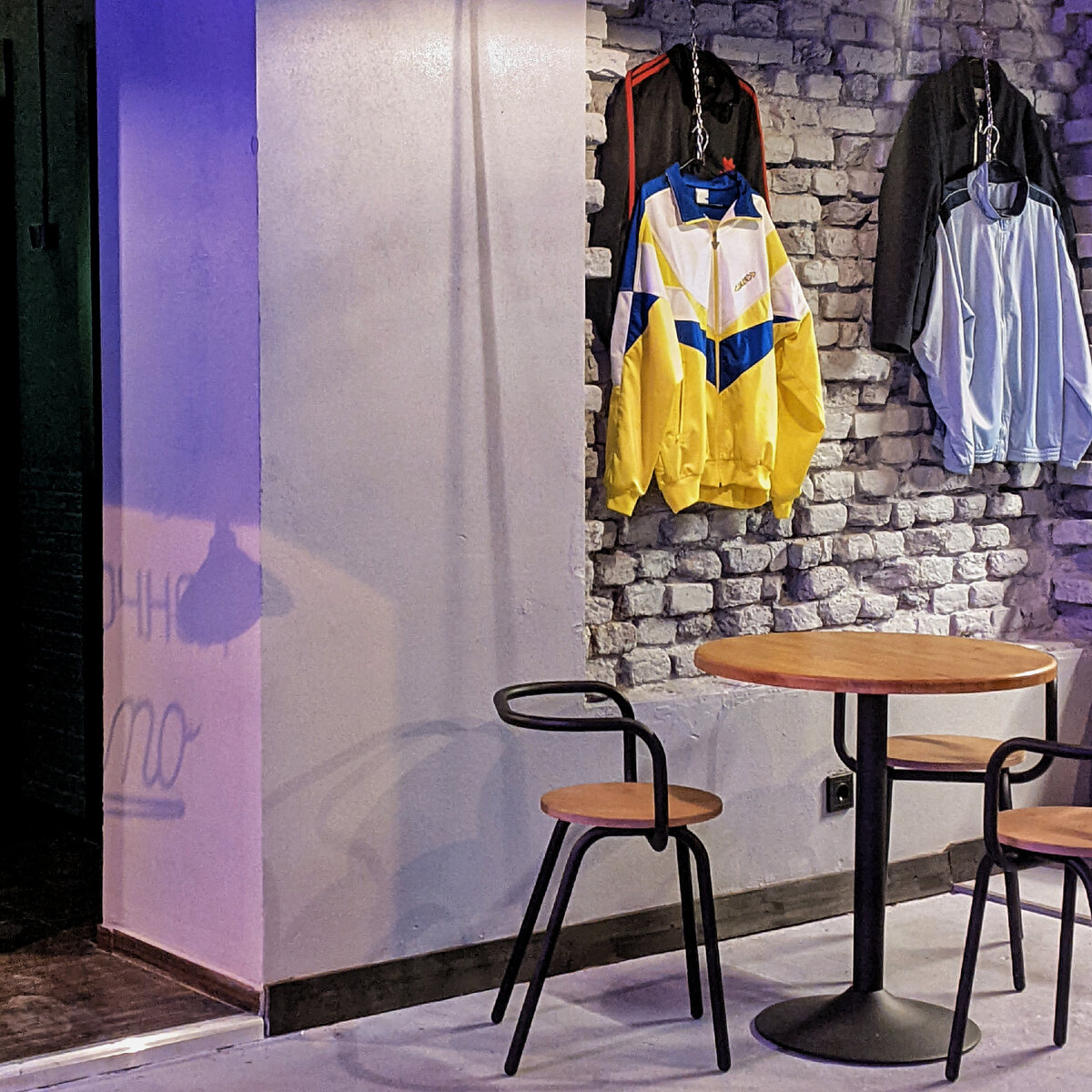 Как называются эти штуки? Олимпийки? Мастерки? Спортивные куртки?