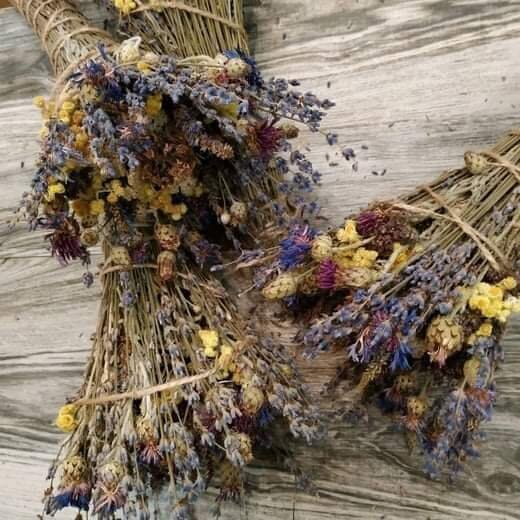 КАК ПОДОБРАТЬ ЦВЕТ НИТИ ДЛЯ СКРУТКИ?