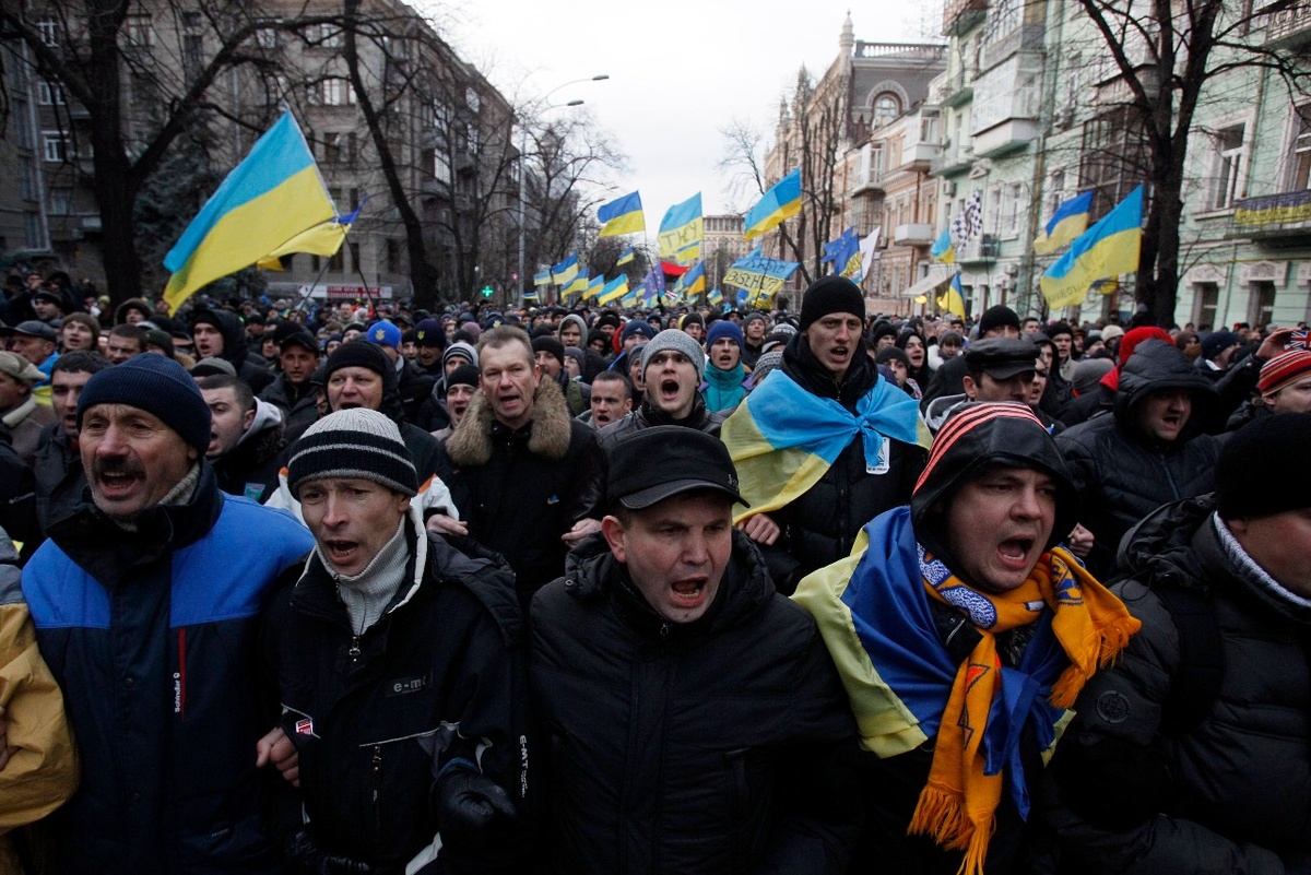 Фото: https://yandex.ru/images/search?text=киев%20беспредел%20майдан