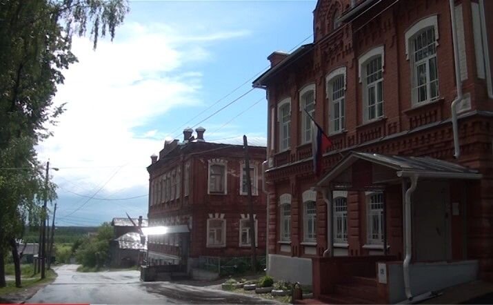 Школа находится в этом здании.