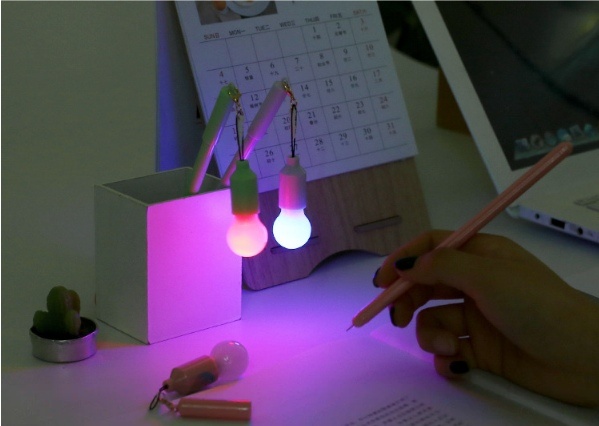 Ручка с фонариком