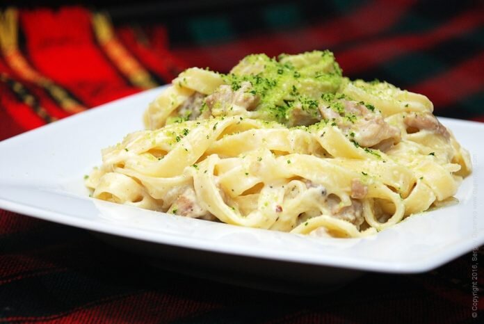 Паста со сливочным соусом из спаржи и гороха