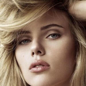 Применять  пилинг в домашних условиях нужно не чаще 1 раза в неделю, курсом от 4  до 8 раз. После этого делается перерыв длиной 1,5-2 месяца, чтобы не  пересушить и не травмировать кожу.