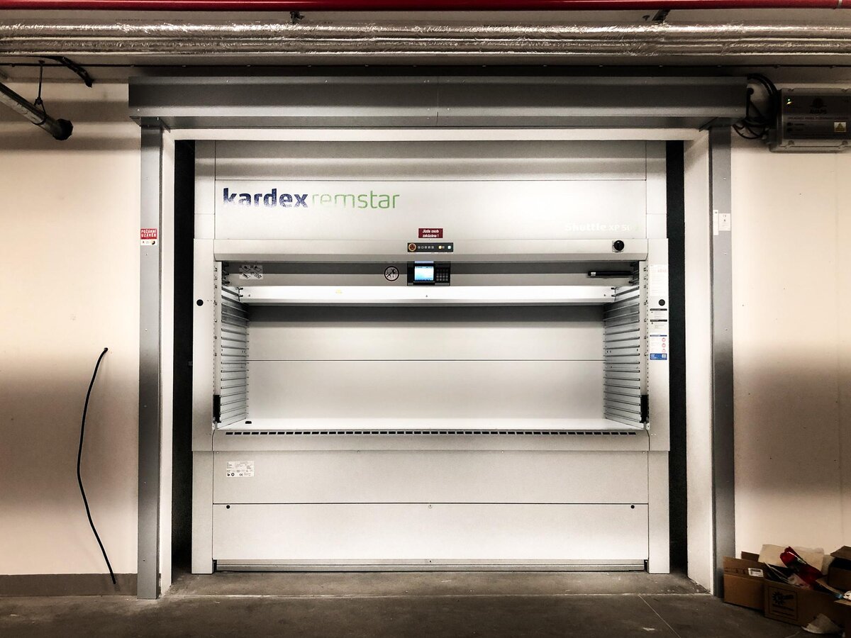 Встроенный автоматизированный склад Kardex в здание