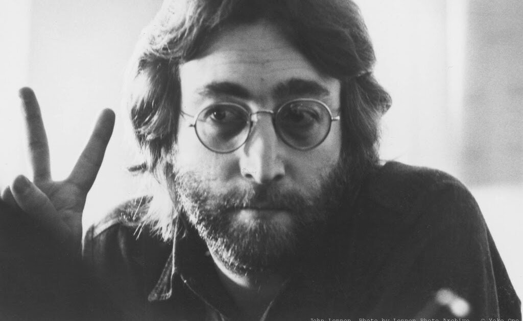 Джон в шоке от такого кино.