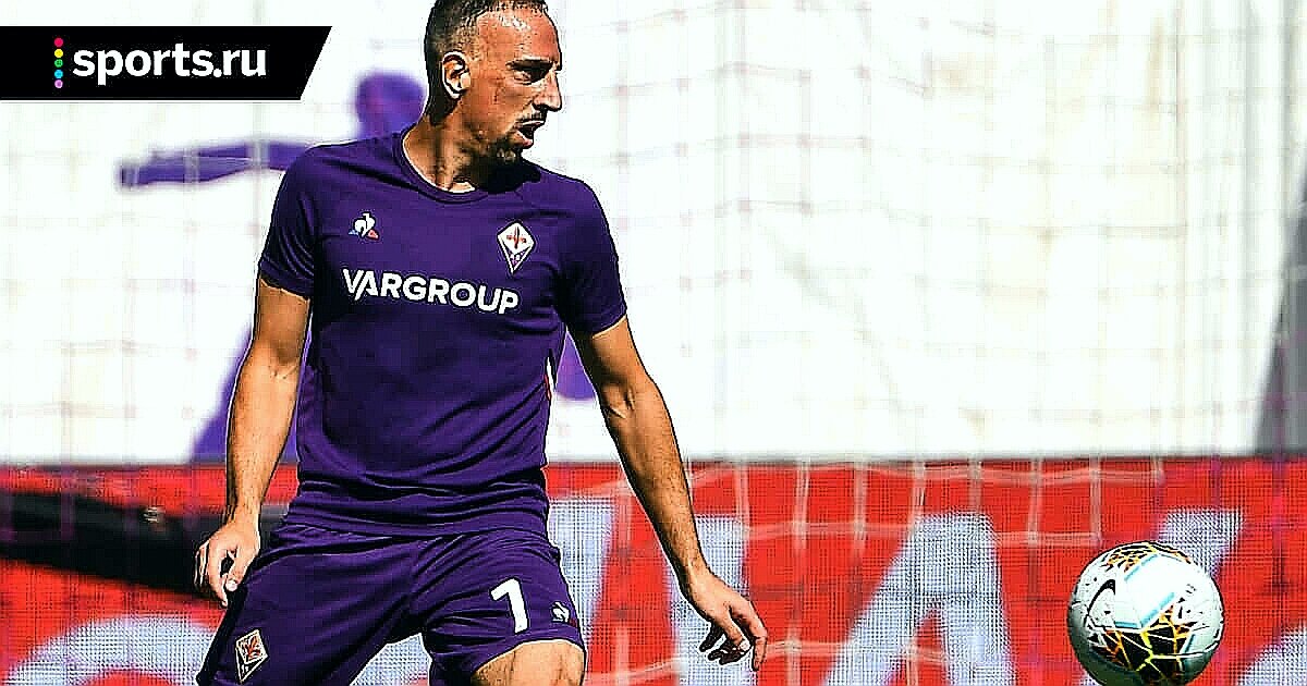 "Да я стар для футбола,но я чувствую себя молодым на поле. Футбол - это моя жизнь, я люблю это. Я был голоден когда приехал в Фиорентине , и меня радует что команда так хорошо справляется."                 " Я пришёл помочь клубу, игрокам и болельщикам. Я счастлив, но мне нужно работать каждый день, каждую неделю, чтобы играть так, как я играл в прошлом матче".