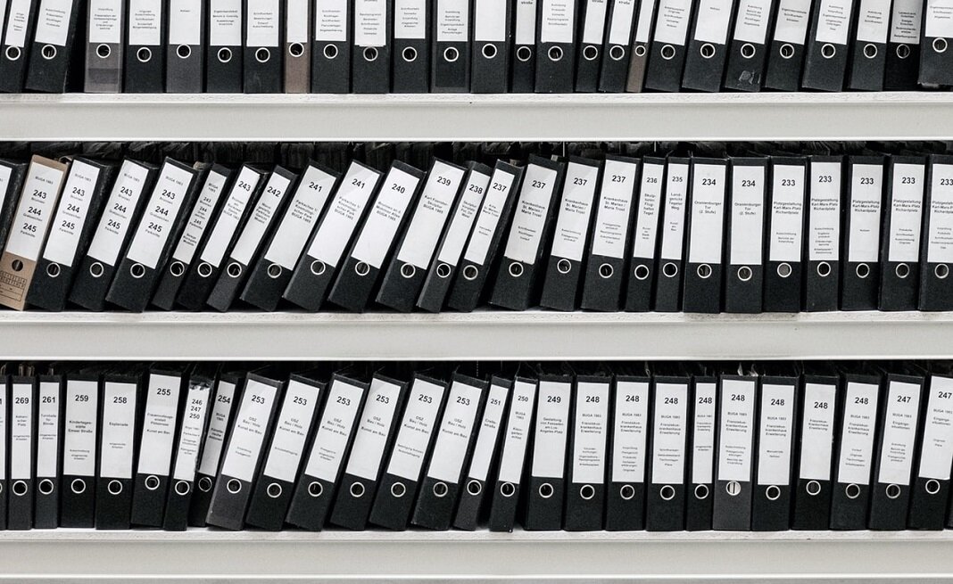 Избавиться от бумаг или лишиться контроля?