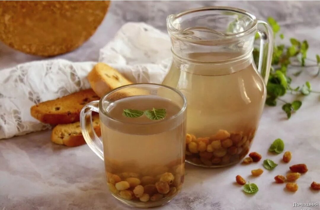 Печень нуждается в регулярном очищении. У неё не всегда получается справиться с очищением самостоятельно, поэтому иногда требуется помощь. На сегодняшний день существует огромное количество различных методов, которые помогают очищать печень. Наиболее популярный из них – отвар из изюма. 
