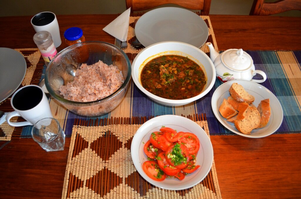 Мясное рагу из горба зебу со спилантесом. Малагасийская кухня