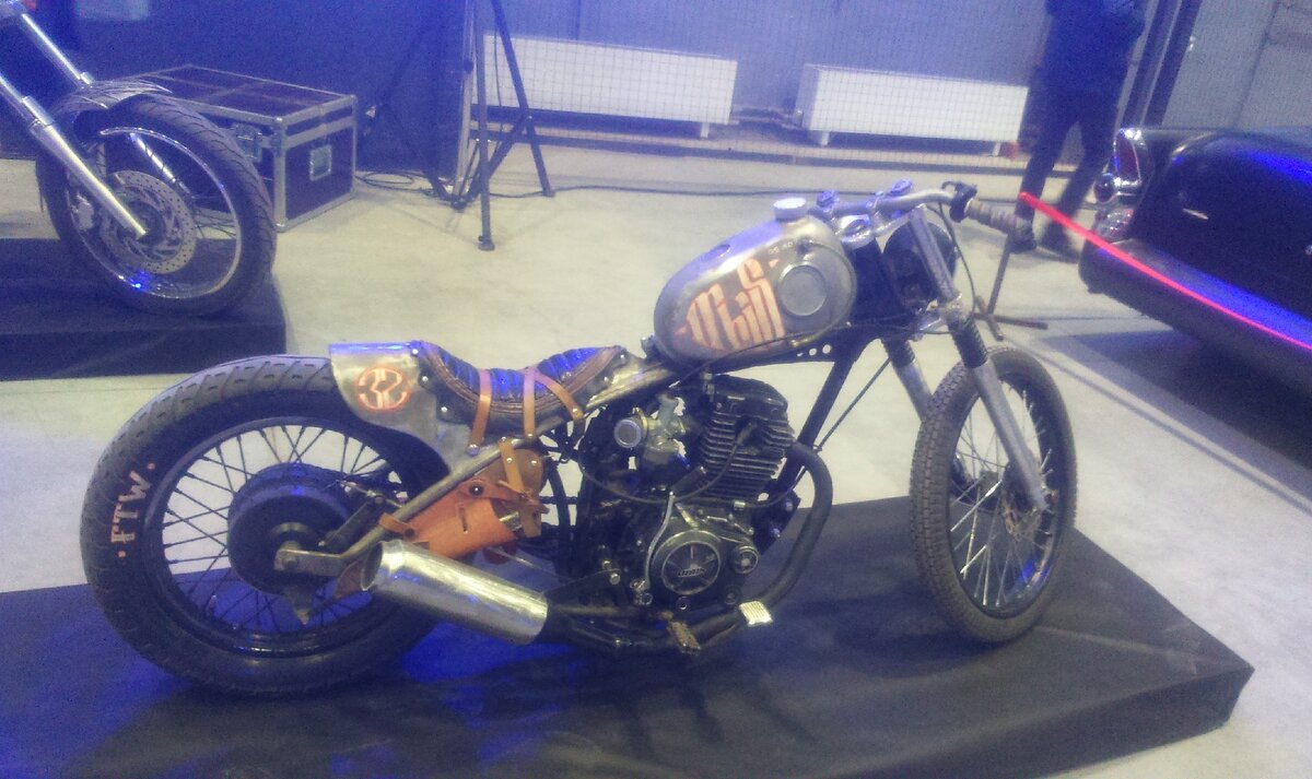 Видел вот такого красавца и захотелось нечто подобное