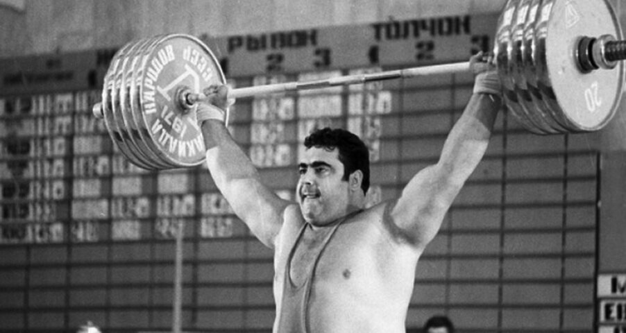 175,0 кг. Василий Алексеев