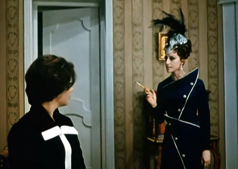 Кадр из фильма «Анна Каренина», СССР, 1967 год. Бетси приехала к Анне.