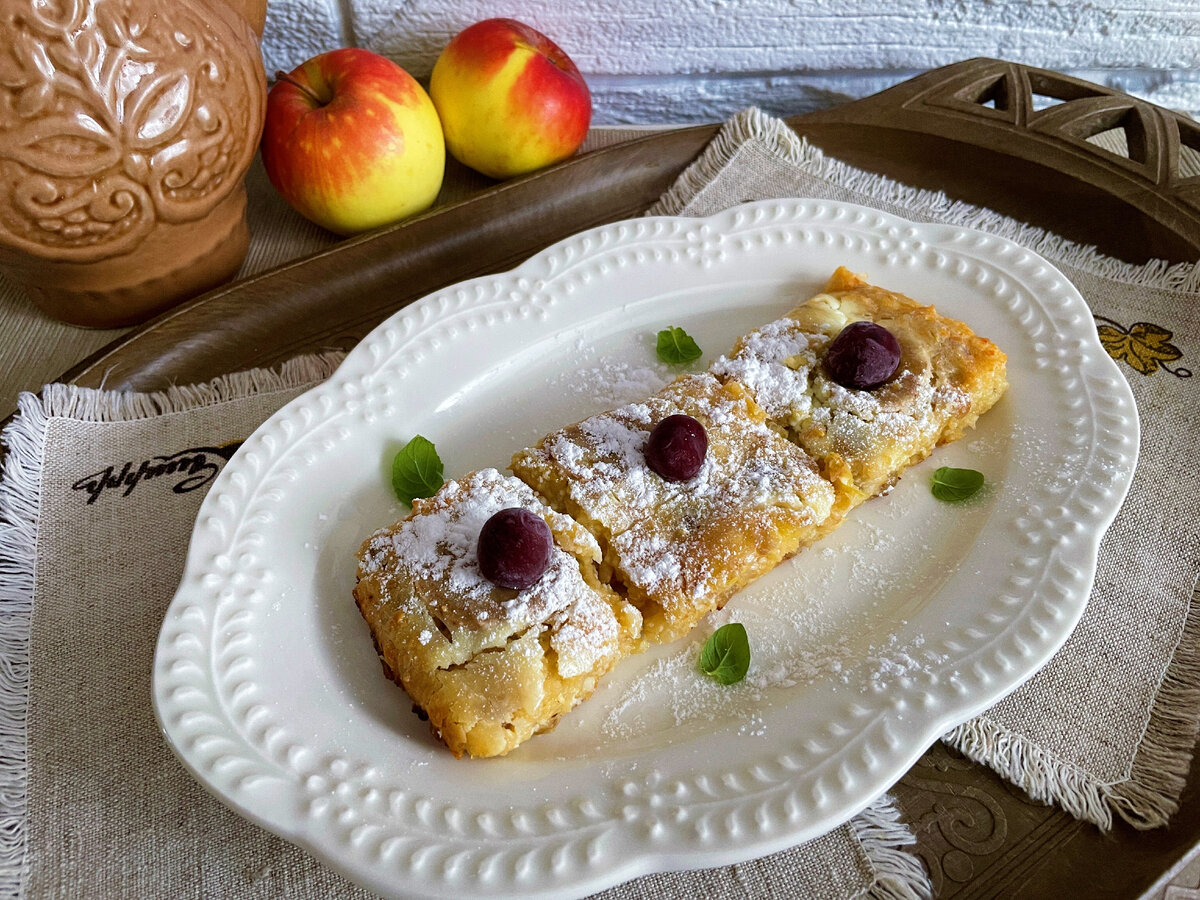 Запеканка с творогом и овсяными хлопьями и яблоками