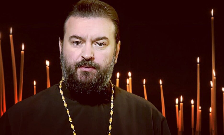 Андрей Ткачёв — протоиерей, настоятель Храма Троицы Живоначальной в Хохлах, писатель, телеведущий, блогер, миссионер.