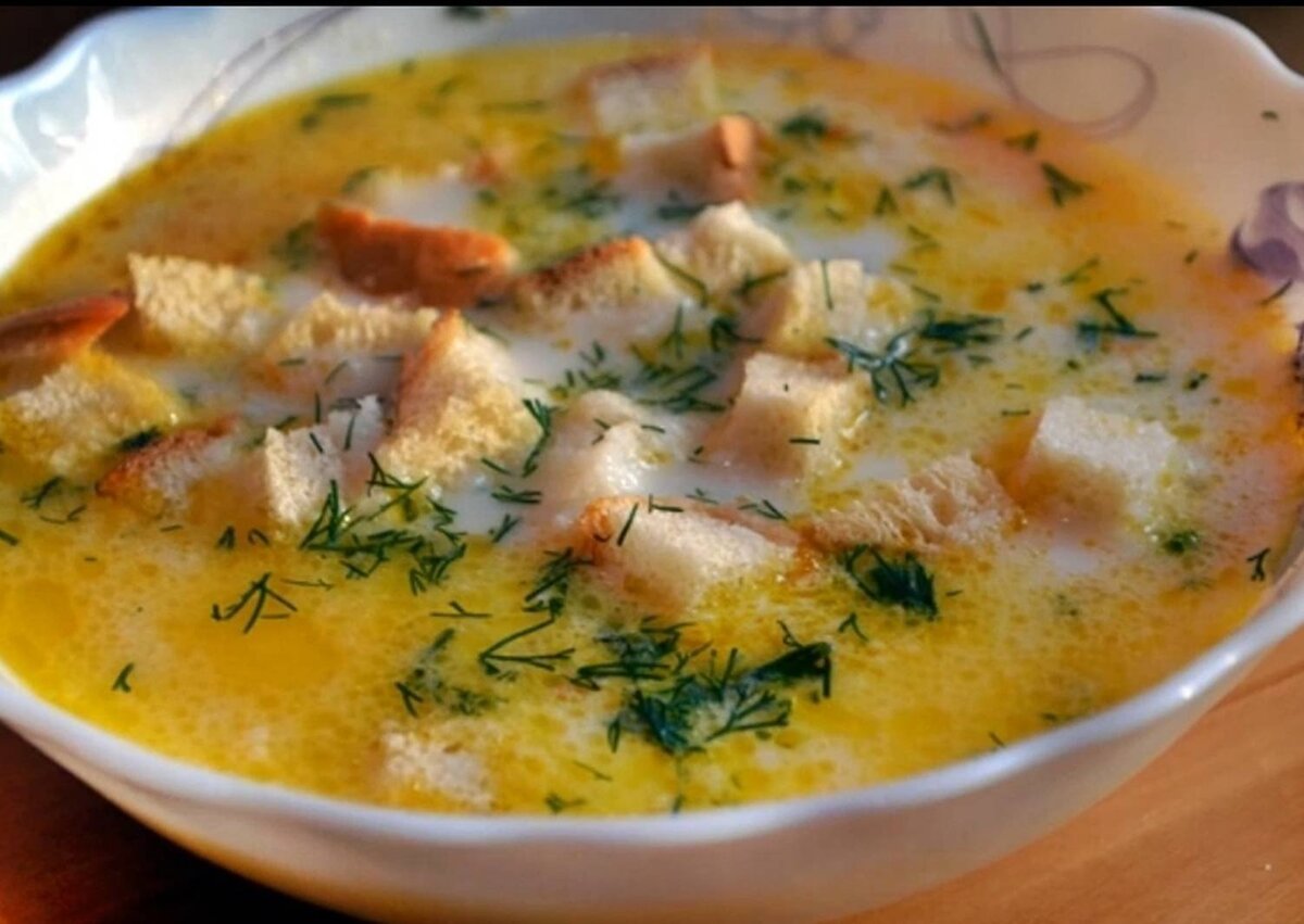 Суп с плавленным сыром и колбасой копченой