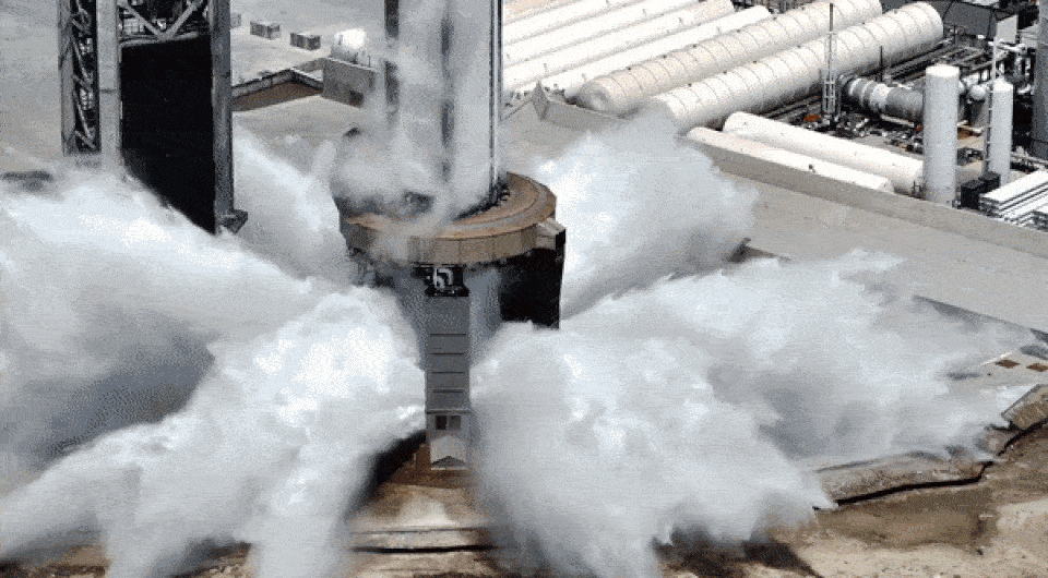   @SpaceX / X (Twitter)