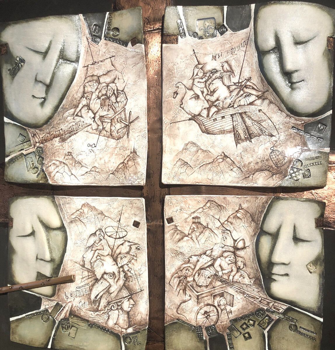 Васильев Игорь. Гротеск. Шамот, подглазурная роспись. медь. 2023. СПБ 