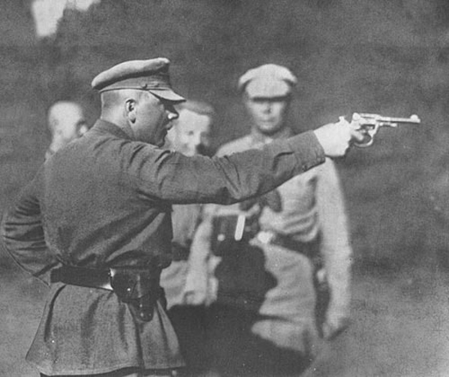 сталин в 1937 репрессии. сталин иосиф виссарионович фото. массовые расстрелы в ссср 1937-38. хорошая шутка расстрелять. расстрельная группа нквд.