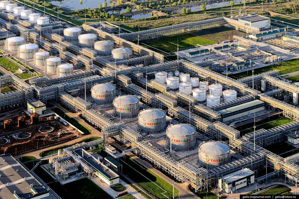 Наиболее крупные заводы. ТАНЕКО Нижнекамск. Нефтеперерабатывающий комплекс ТАНЕКО. Завод ТАНЕКО В Татарстане. НПЗ Нижнекамск