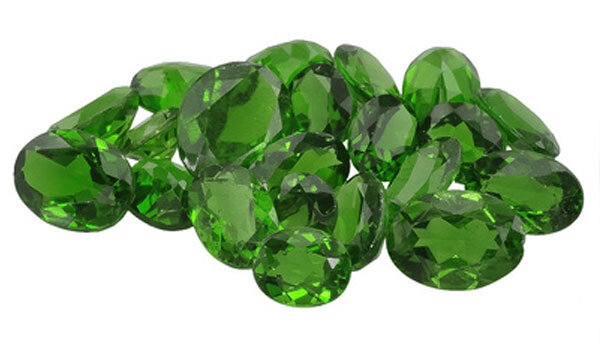 Камни зелёного цвета