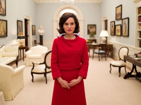 Актриса Натали Портман отказалась прибыть в Израиль на церемонию вручения ей премии Genesis Prize Foundation в размере одного миллиона долларов. Так как фонд избирает одного лауреата в год, приуроченная к 70-му Дню независимости Израиля церемония отменена. Об этом стало известно в пятницу, 20 апреля.