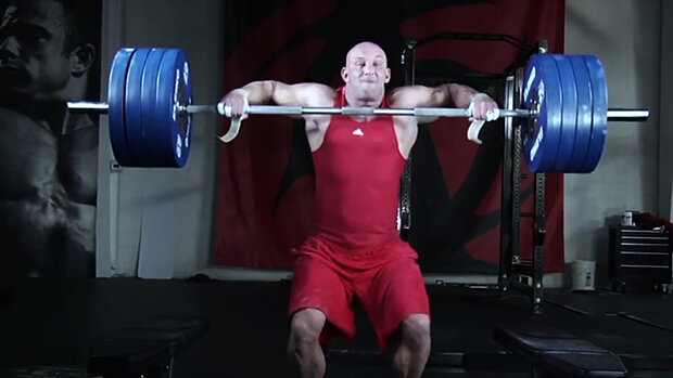 высокие тяги. тяга штанги к груди. тяга штанги к подбородку. протяжка штанги широким хватом. высокие тяги.