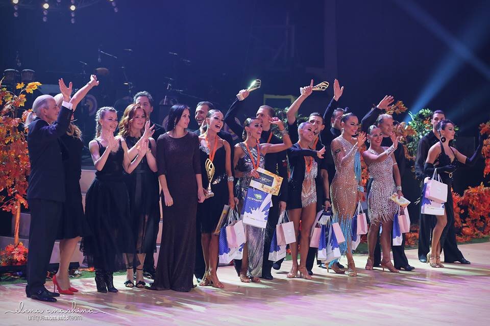 Фото на память: финалисты и организаторы турнира "Осенняя Москва 2018". 
Фото Елены Анашиной.