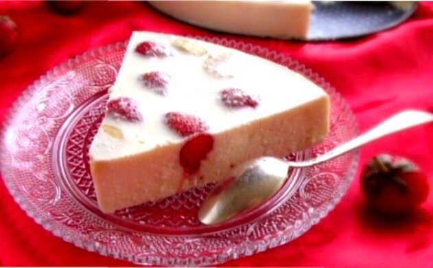 Большинство из нас просто обожает сладости, а что уж говорить про творожные десерты. Может, именно потому, что творог напоминает детство, мы с каждой ложкой всё больше и больше придаёмся приятным ощущениям?
Как известно, творожные десерты очень разнообразны, и каждый из них дарит нам комфорт и сопровождает милую болтовню с подружками. Рассмотрим способы приготовления некоторых десертов из творога, чтобы в любое время можно было приготовить любимое лакомство самостоятельно.
